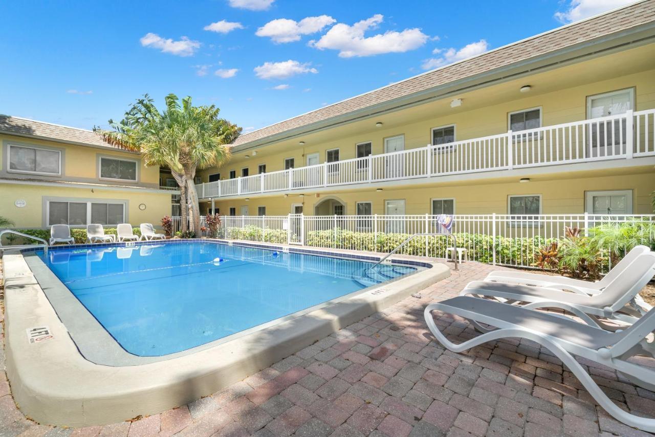 Ferienwohnung Waves 18 St. Pete Beach Exterior foto