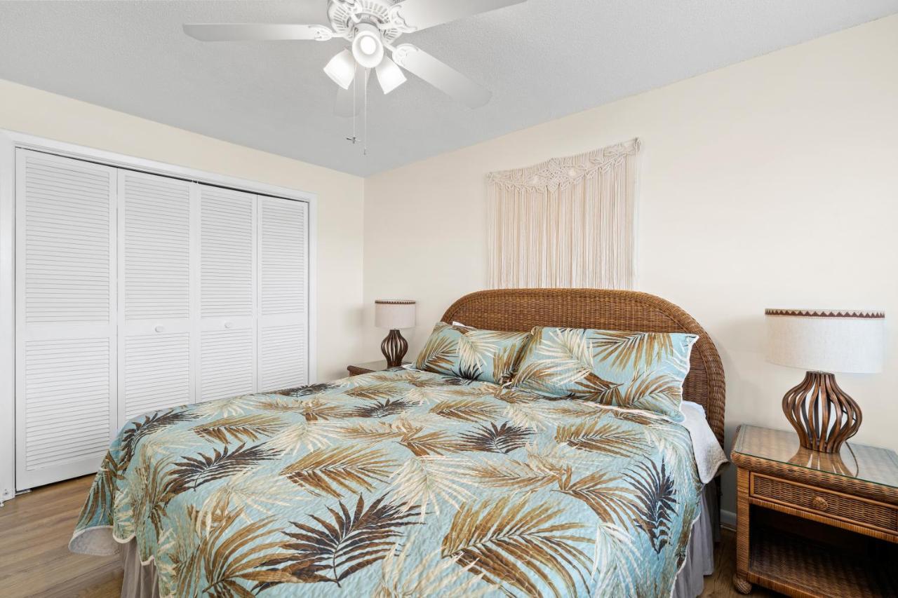 Ferienwohnung Waves 18 St. Pete Beach Exterior foto