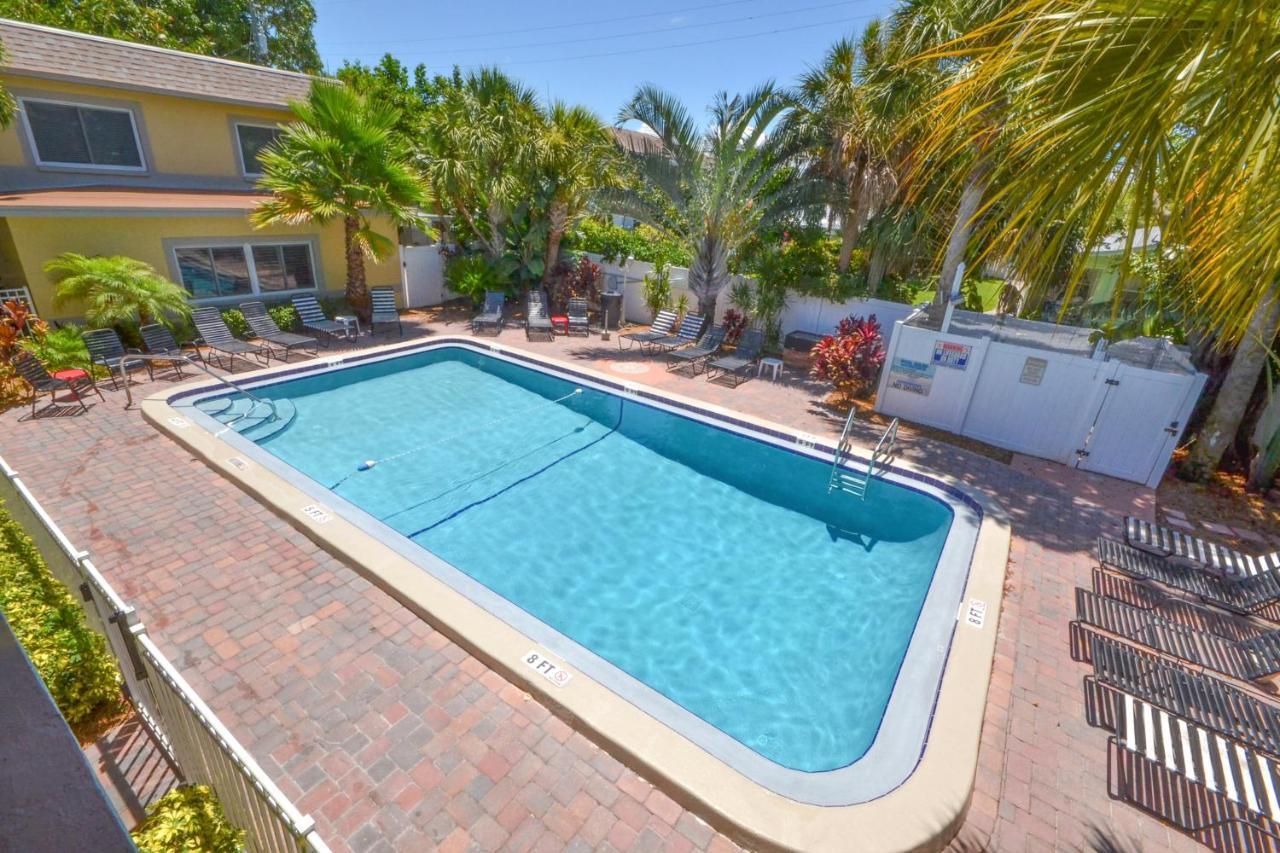 Ferienwohnung Waves 18 St. Pete Beach Exterior foto